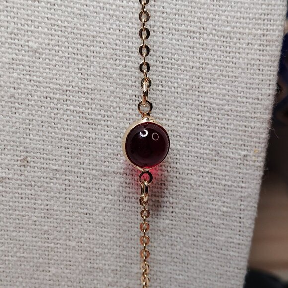 Vintage Avon 44" Gold Tone Chain Necklace Red Glass Orbs Spring Clasp - Picture 3 of 9